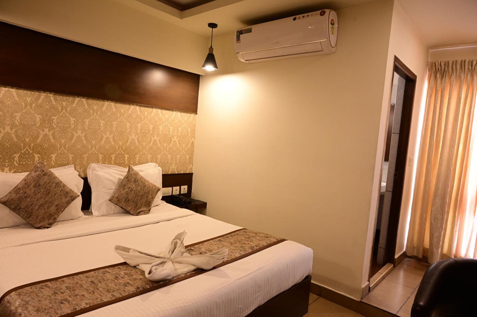 Canyon Sun Chennai Exterior foto